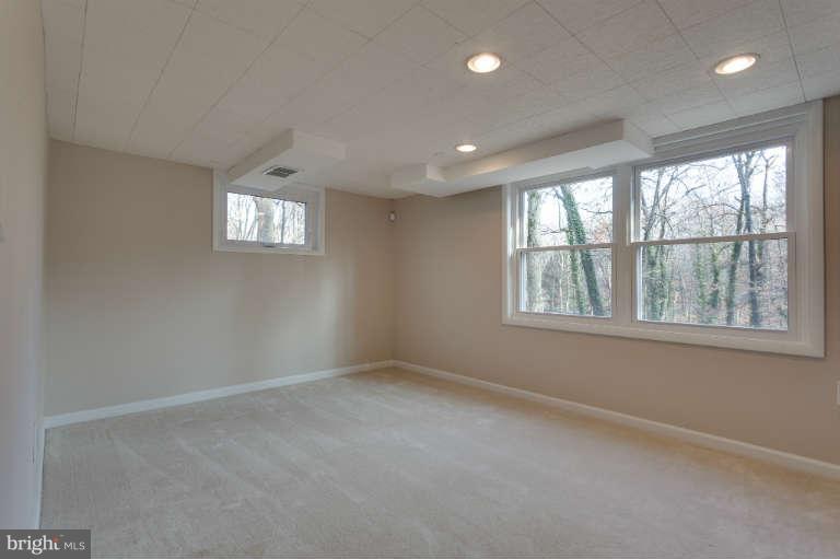 7613 Locust Lane Fort Washington, MD 20744 - Photo 22 of 26 Bedroom