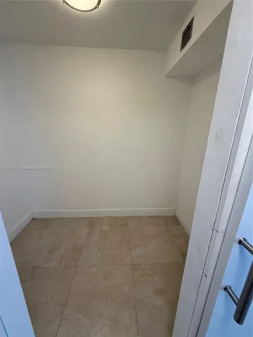 $3,500 | 600 Northeast 36th Street, Unit 204, Miami, FL 33137