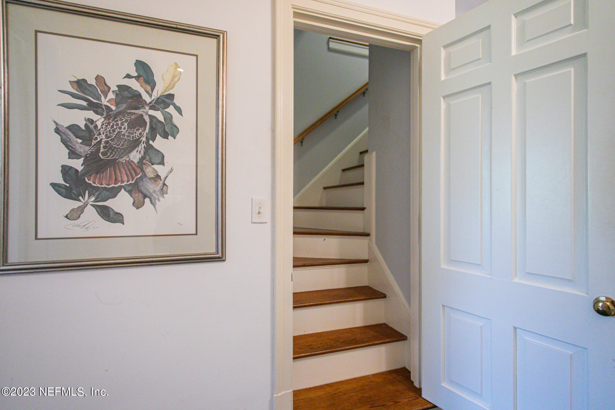 2103 River Road Jacksonville, FL 32207 - Photo 38 of 67 a view of a hallway with white walls