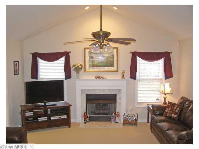 7200 Senepole Road Randleman, NC 27317 - Photo 4 of 15 Den/Family/Great Room.