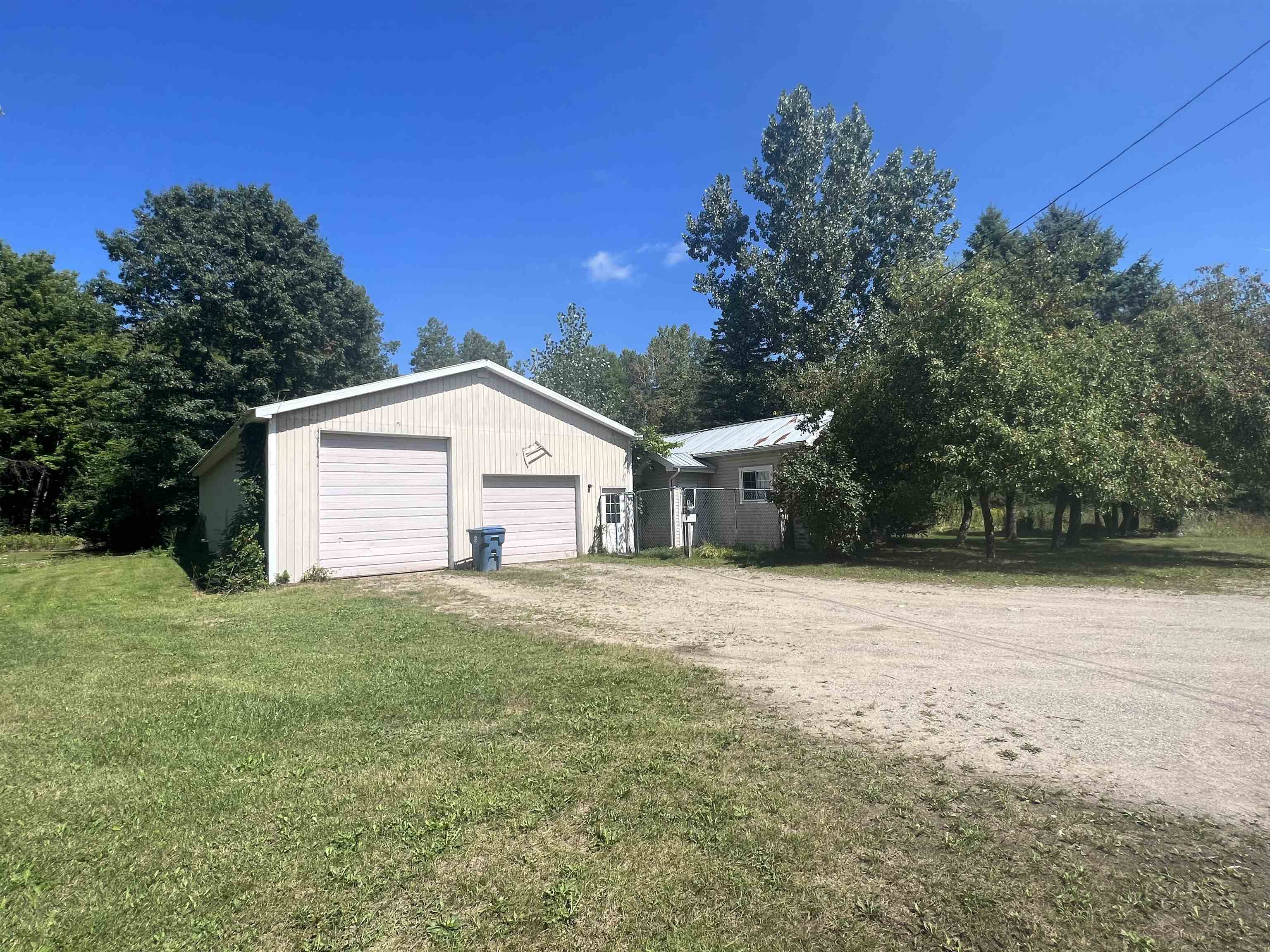3286 Coolidge Road Beaverton, MI 48612 - Photo 1 of 35