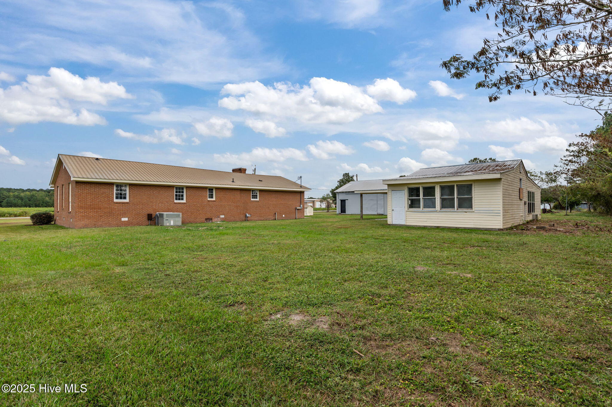 1420 Tyner Road Williamston, NC 27892 - Photo 12 of 49 16-web-or-mls-LHV_5025
