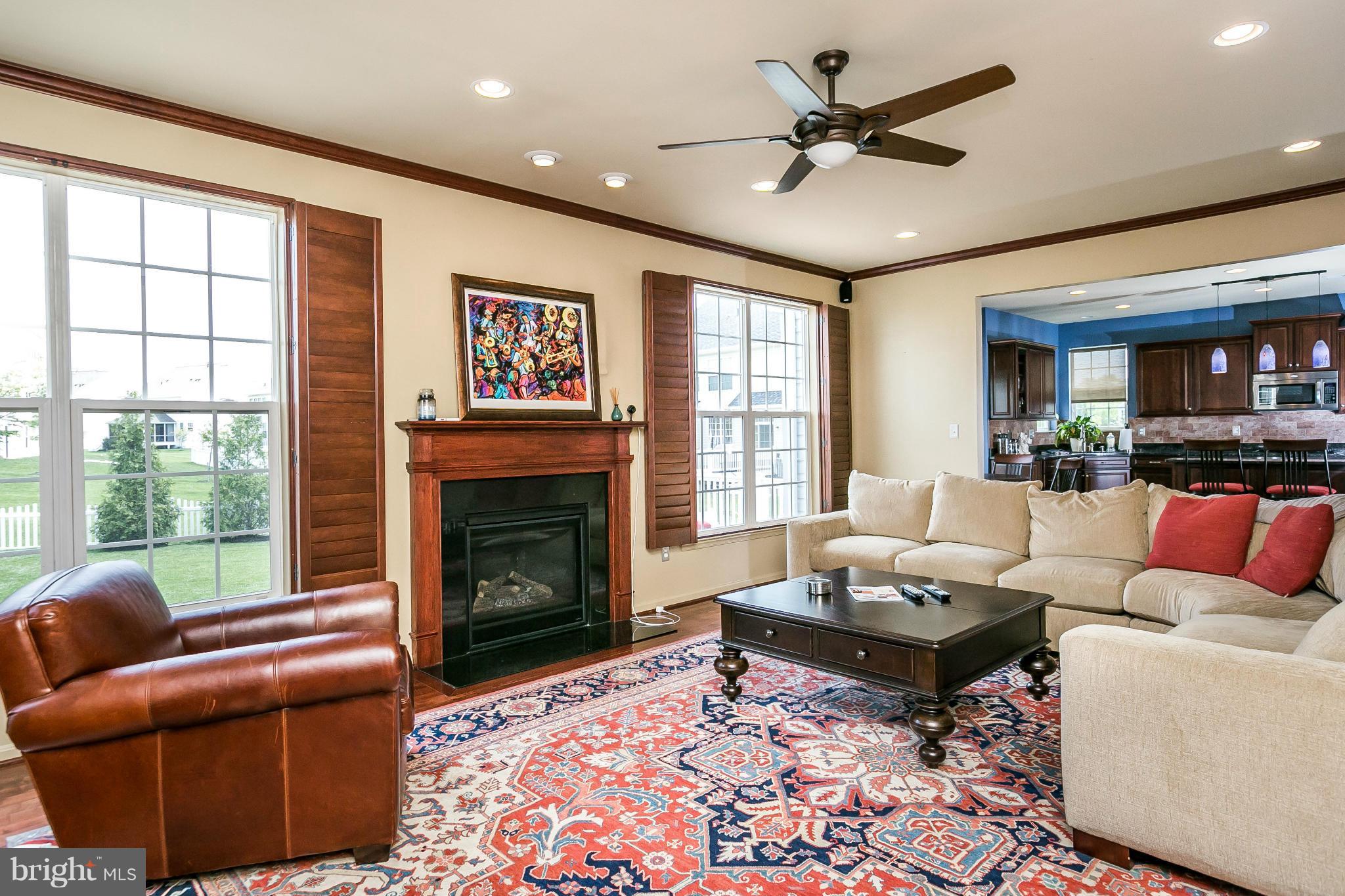 2316 Winterwood Road Baltimore, MD 21209 - Photo 14 of 30 Living Room
