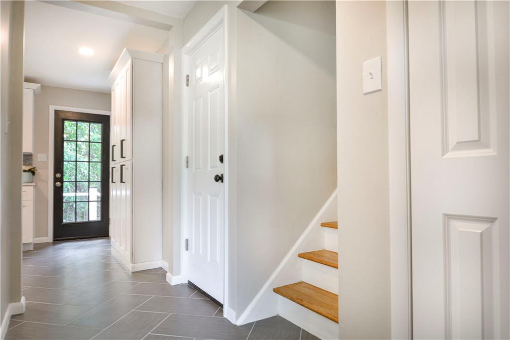 1351 Anderson Road Pittsburgh, PA 15209 - Photo 2 of 25