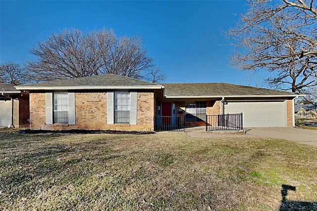 $2,095 | 505 Newport Way, Euless, TX 76039
