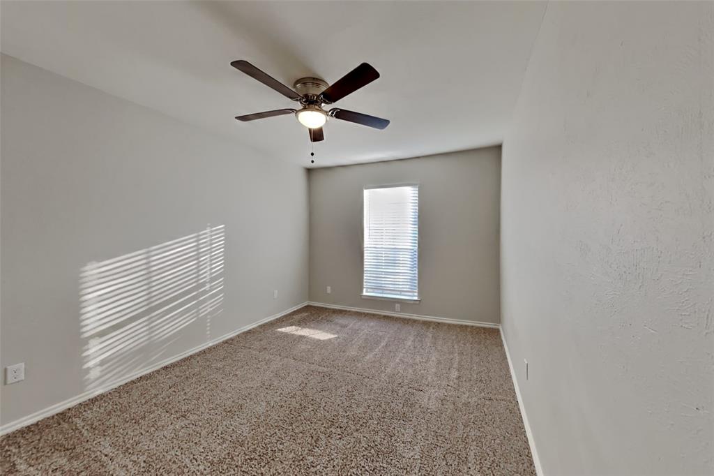 505 Newport Way Euless, TX 76039 - Photo 11 of 19