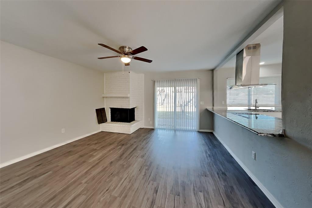 505 Newport Way Euless, TX 76039 - Photo 2 of 19