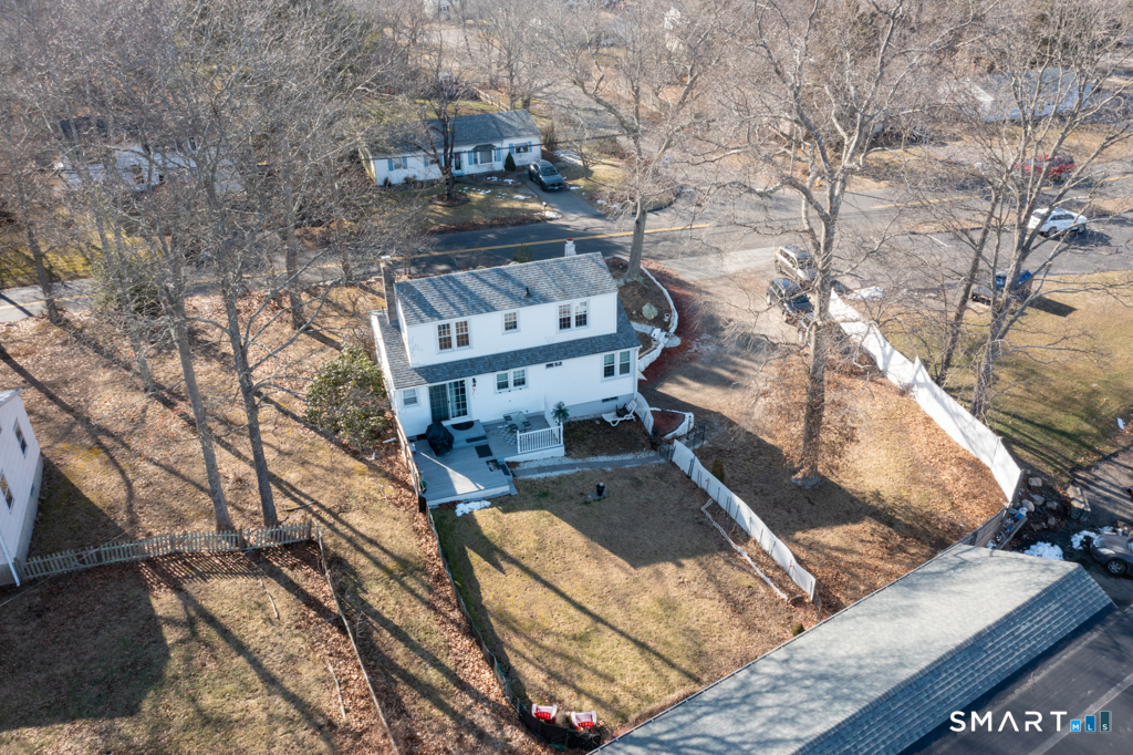 10 Beach Park Road Clinton, CT 06413 - Photo 27 of 39 The backyard is entirely fenced