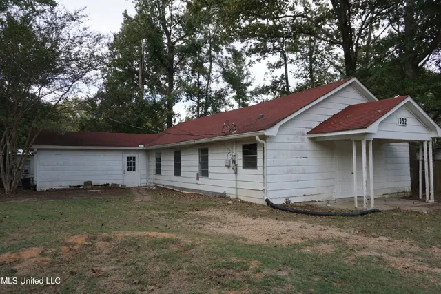 $29,900 | 1392 Old Lake Road, Brandon, MS 39042