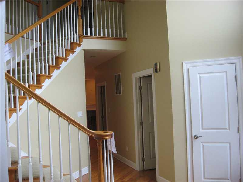 10377 Grubbs Road Wexford, PA 15090 - Photo 4 of 23 Entry/Foyer.