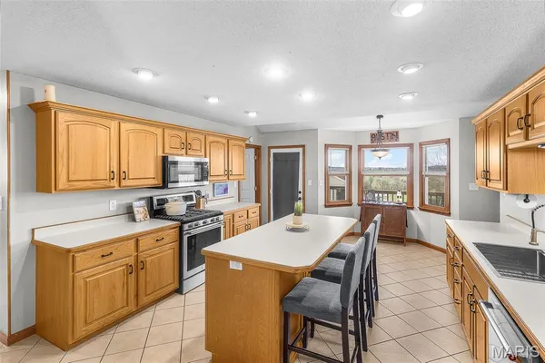 $405,000 | 134 Autumn Ridge, Altenburg, MO 63732