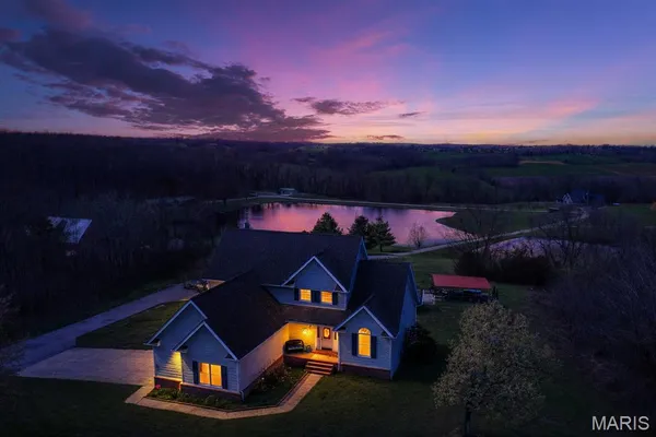 $405,000 | 134 Autumn Ridge, Altenburg, MO 63732