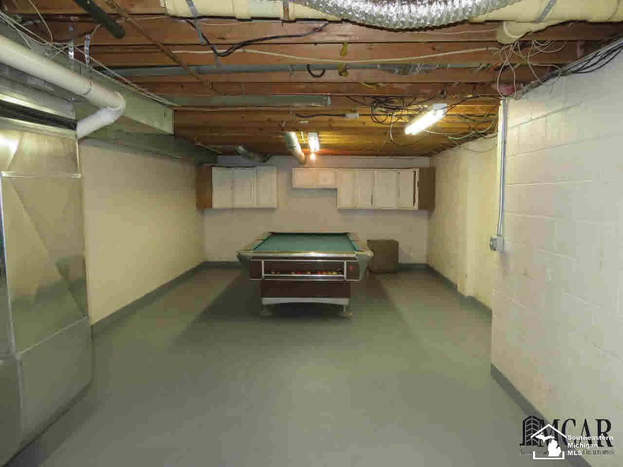 1841 West Hurd Road Monroe, MI 48162 - Photo 18 of 27 Pool Table Entertainment!