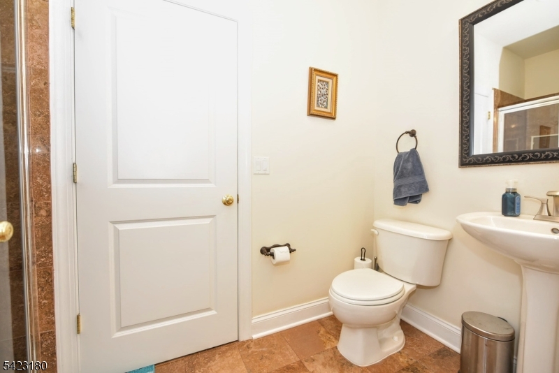 1 Kingsland Road Montville, NJ 07005 - Photo 13 of 33