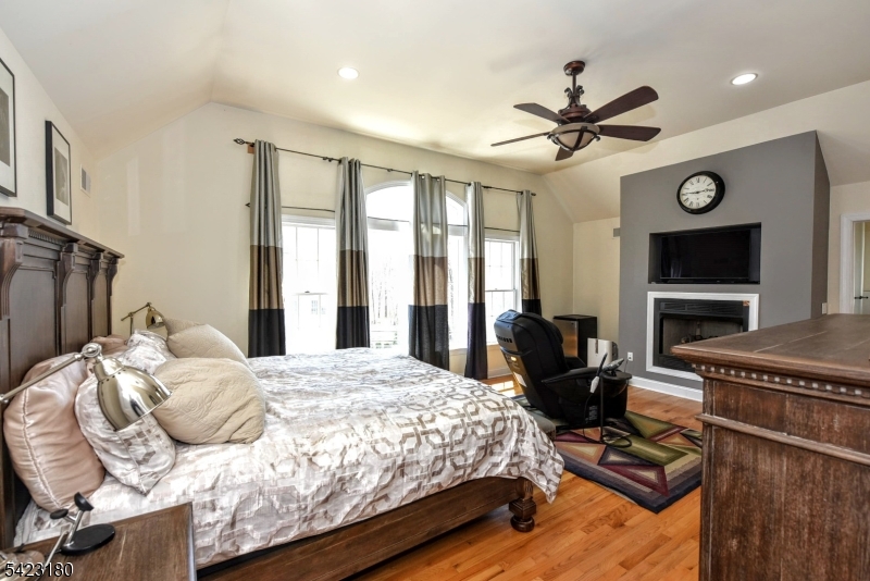 1 Kingsland Road Montville, NJ 07005 - Photo 15 of 33