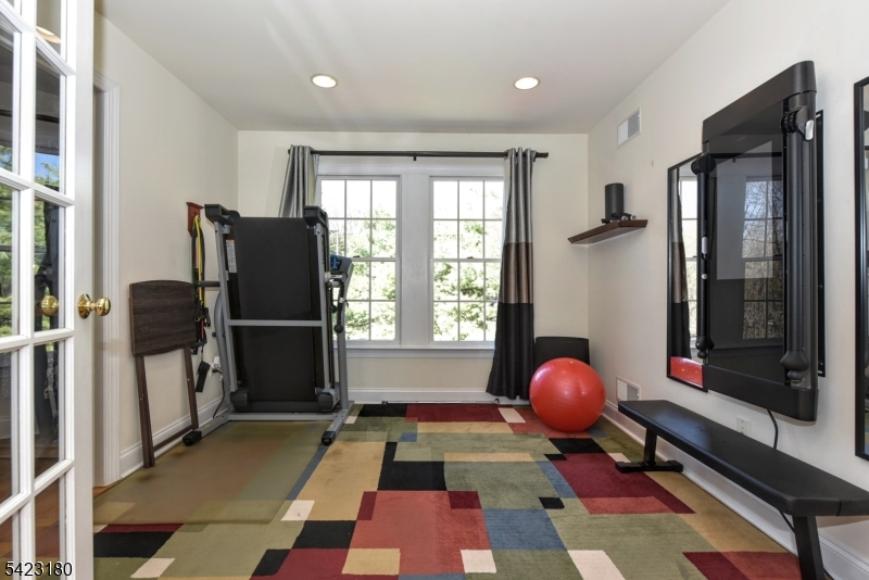 1 Kingsland Road Montville, NJ 07005 - Photo 18 of 33