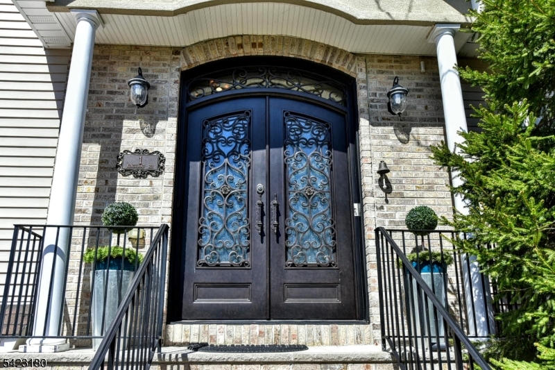 1 Kingsland Road Montville, NJ 07005 - Photo 3 of 33