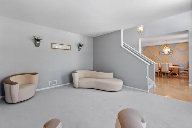 $595,000 | 69 Telluride Court, Gilberts, IL 60136