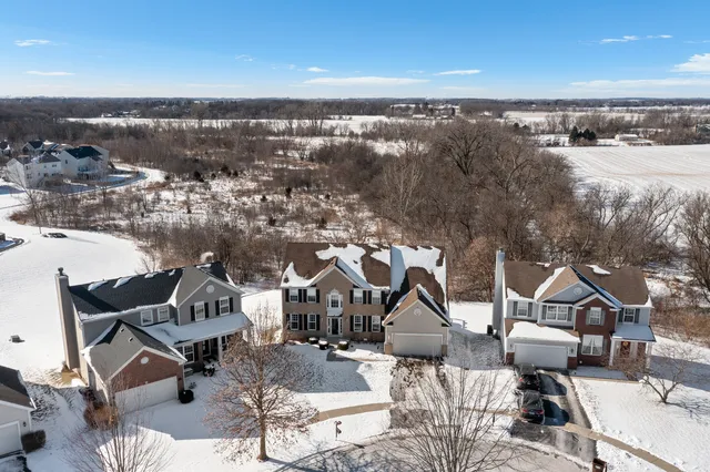 $595,000 | 69 Telluride Court, Gilberts, IL 60136