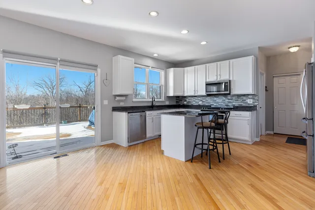 $595,000 | 69 Telluride Court, Gilberts, IL 60136