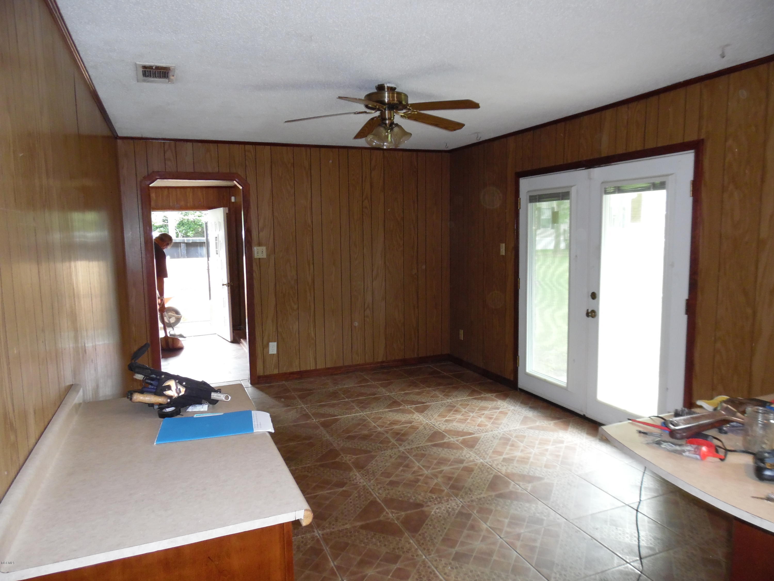 9004 Jim Ramsay Road Ocean Springs, MS 39565 - Photo 12 of 16 SAM_1318