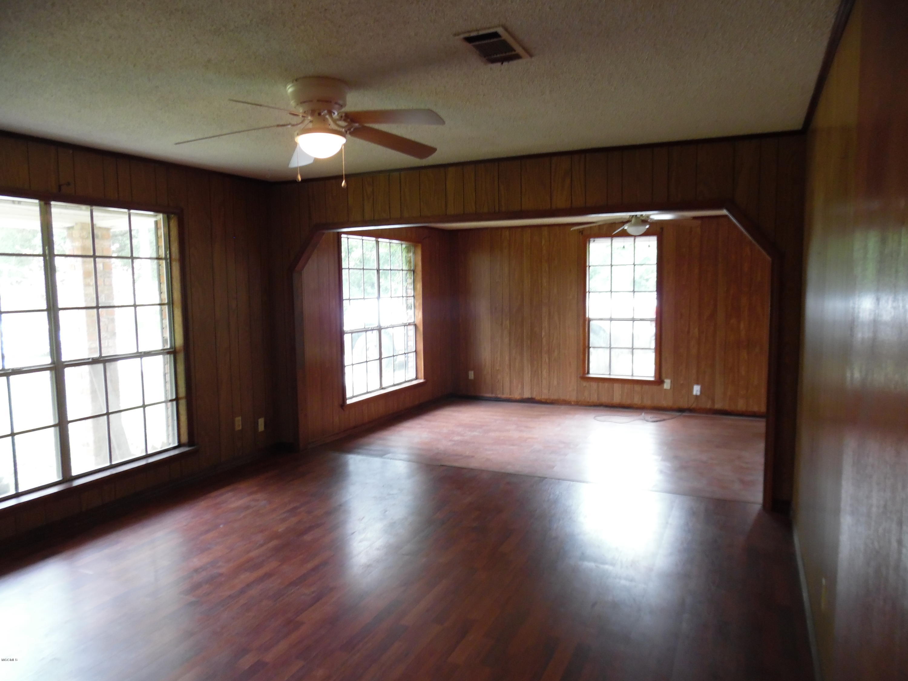 9004 Jim Ramsay Road Ocean Springs, MS 39565 - Photo 13 of 16 SAM_1319