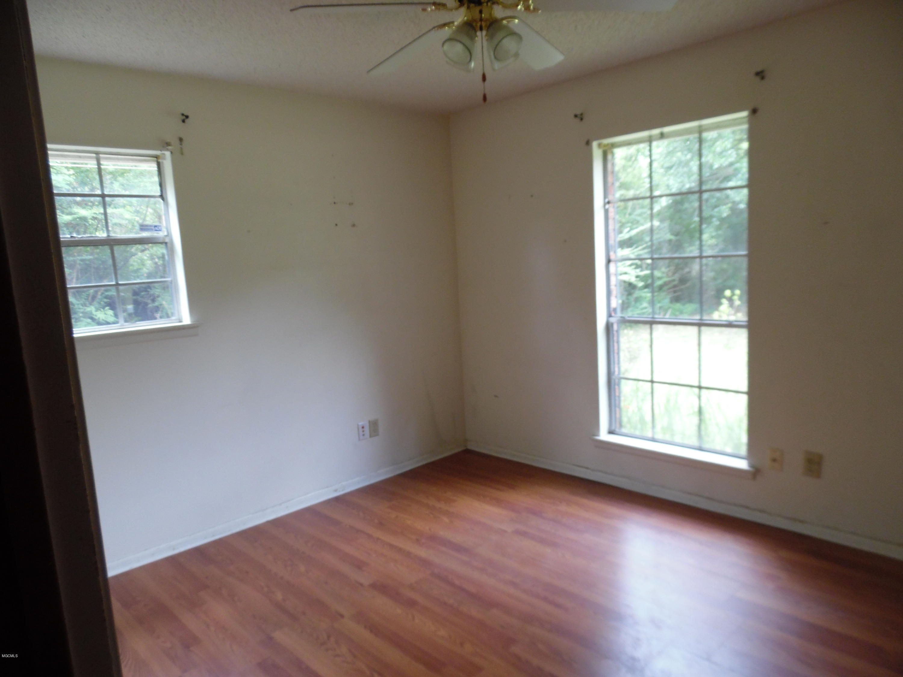 9004 Jim Ramsay Road Ocean Springs, MS 39565 - Photo 6 of 16 SAM_1312
