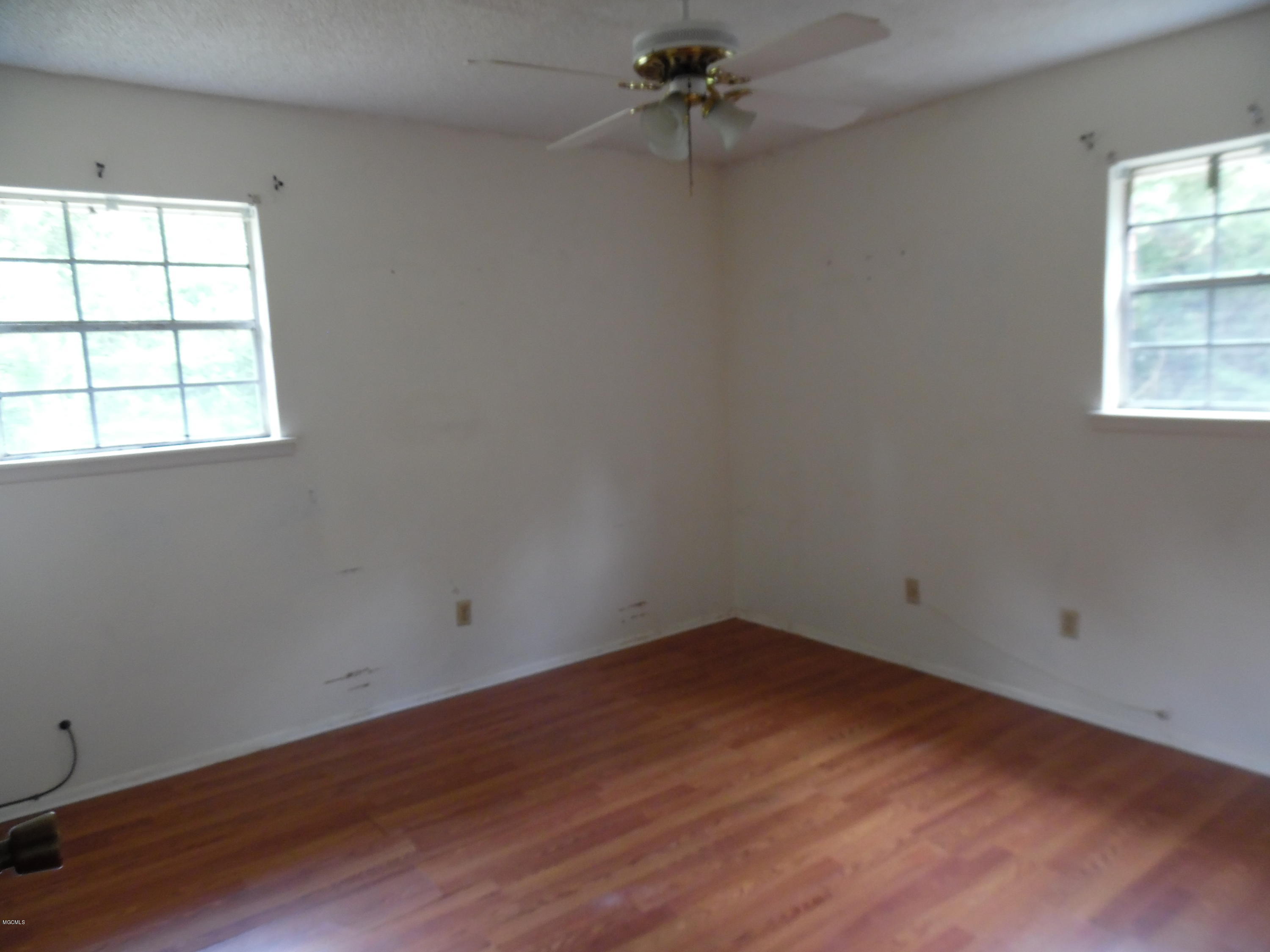 9004 Jim Ramsay Road Ocean Springs, MS 39565 - Photo 7 of 16 SAM_1313