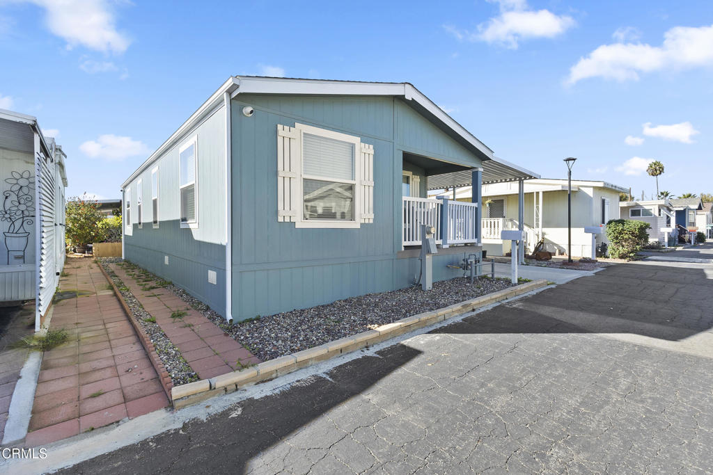 2136 Thrush Avenue, Unit 2136 Oxnard, CA 93033 - Photo 2 of 18 2_img_1905_