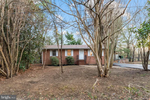 $2,395 | 103 Bell Air Place, Fredericksburg, VA 22405