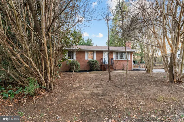 $2,395 | 103 Bell Air Place, Fredericksburg, VA 22405