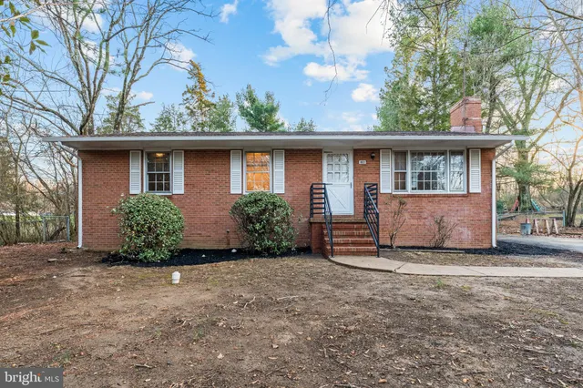 $2,395 | 103 Bell Air Place, Fredericksburg, VA 22405