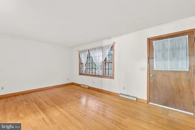 $2,395 | 103 Bell Air Place, Fredericksburg, VA 22405