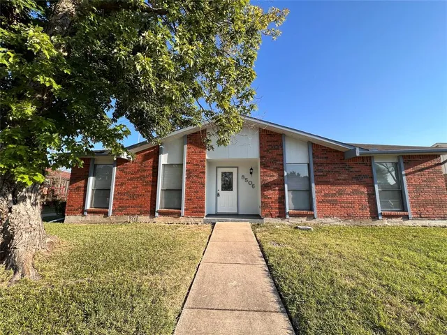 $2,300 | 8506 Woodside Road, Rowlett, TX 75088