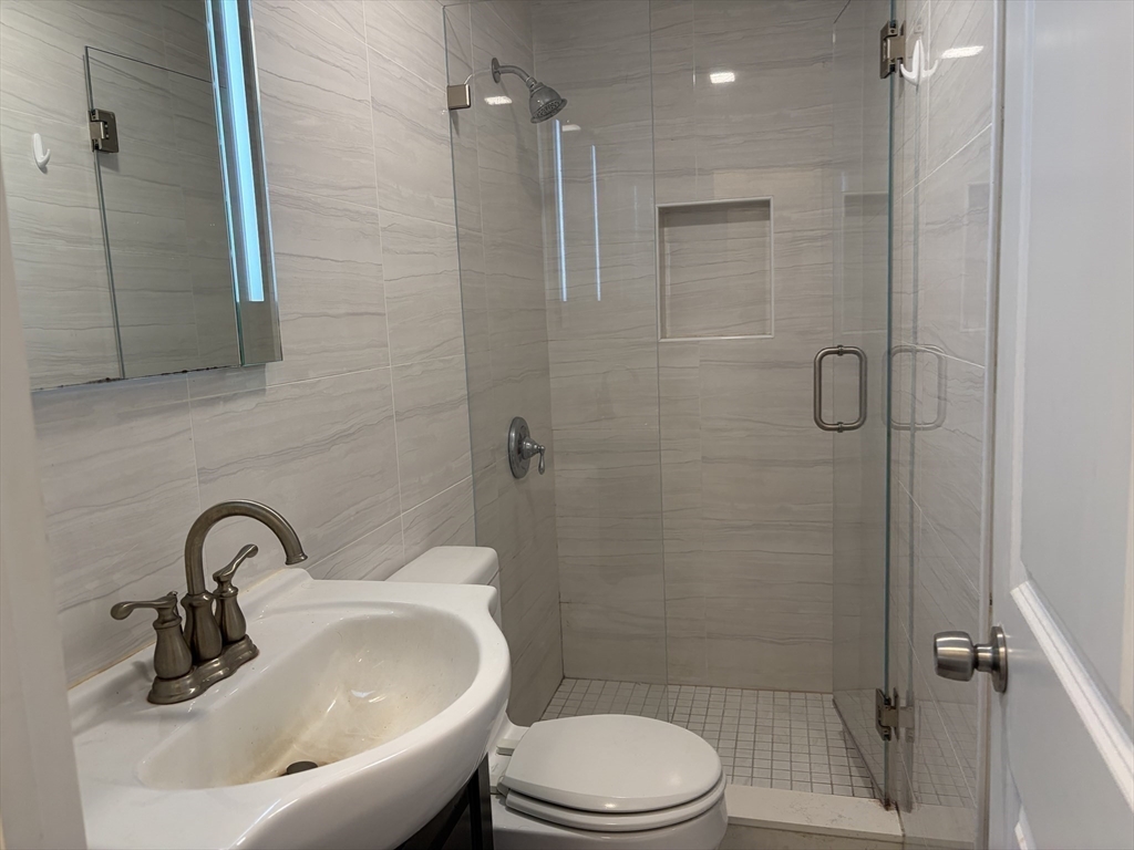 153 Walnut Street, Unit 1 Newton, MA 02460 - Photo 13 of 20