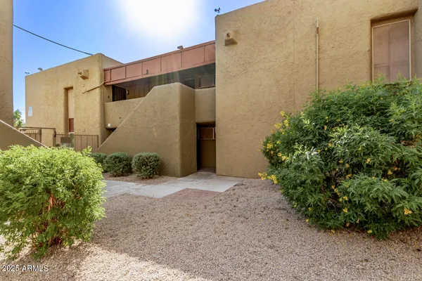 $123,900 | 1701 West Tuckey Lane, Unit 231, Phoenix, AZ 85015