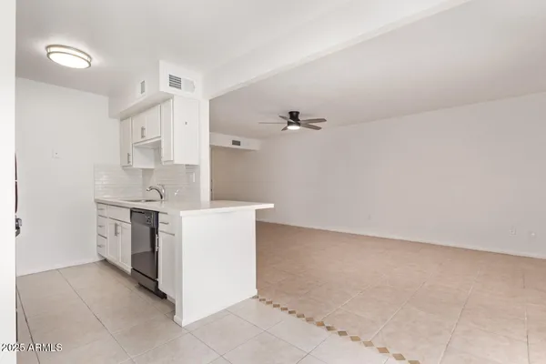 $123,900 | 1701 West Tuckey Lane, Unit 231, Phoenix, AZ 85015