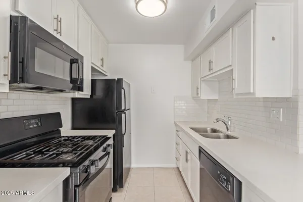 $123,900 | 1701 West Tuckey Lane, Unit 231, Phoenix, AZ 85015