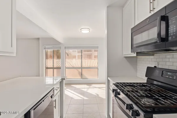 $123,900 | 1701 West Tuckey Lane, Unit 231, Phoenix, AZ 85015