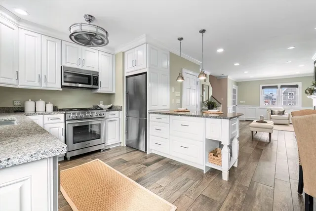 $929,000 | 1 Salem Street, Unit 2, Newburyport, MA 01950