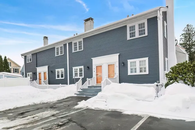 $929,000 | 1 Salem Street, Unit 2, Newburyport, MA 01950