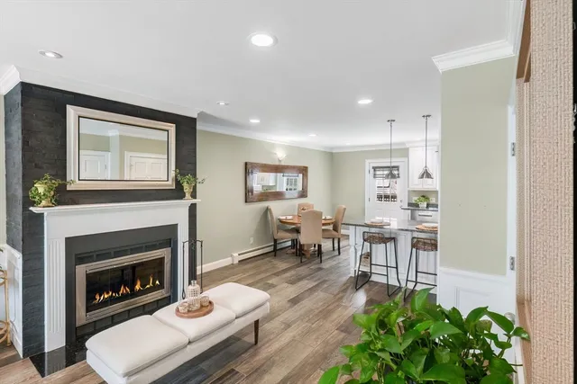 $929,000 | 1 Salem Street, Unit 2, Newburyport, MA 01950