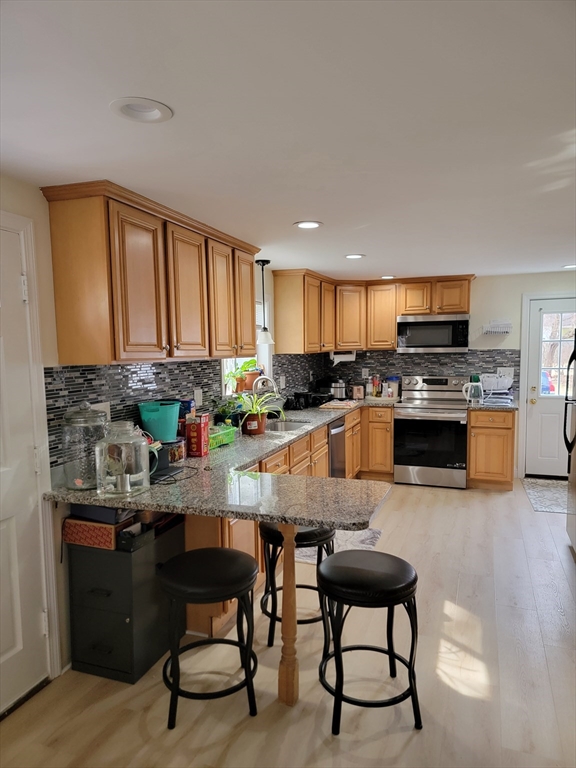 20 B Maple Street Maynard, MA 01754 - Photo 6 of 34