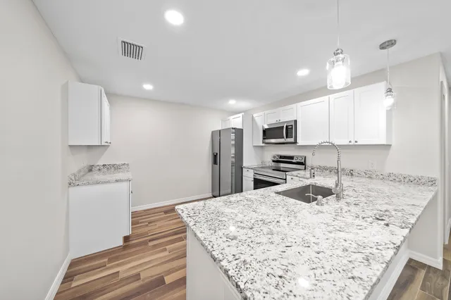 $1,800 | 2326 Madrid Avenue Southeast, Palm Bay, FL 32909