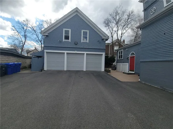 $1,650 | 223 Cottage Street, Unit 1, Pawtucket, RI 02860