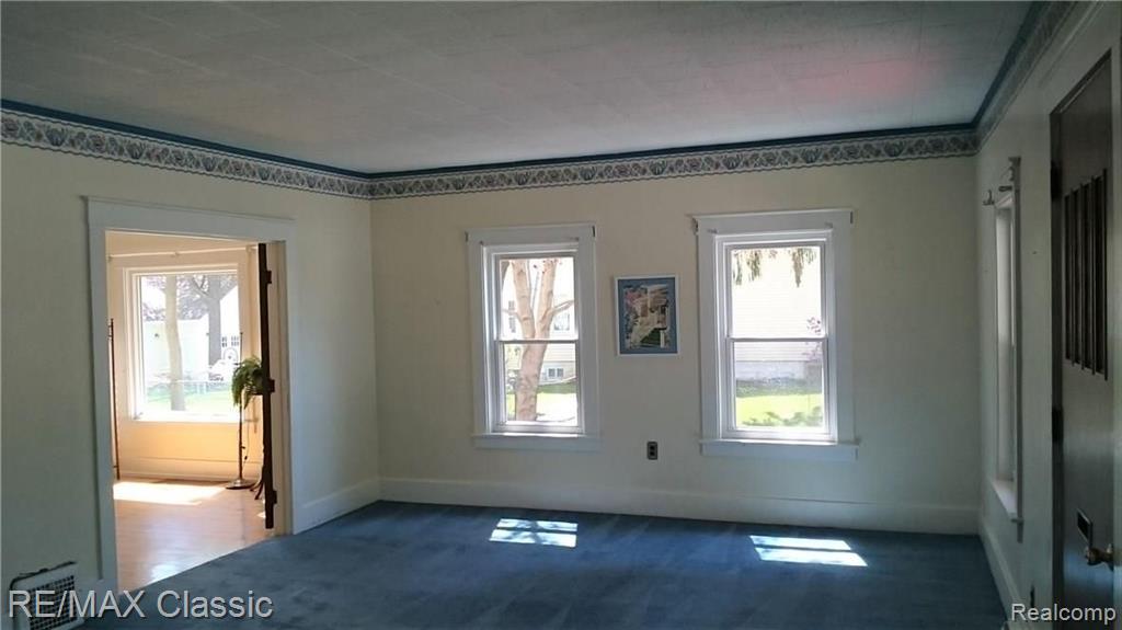 23906 Farmington Road Farmington, MI 48336 - Photo 7 of 25