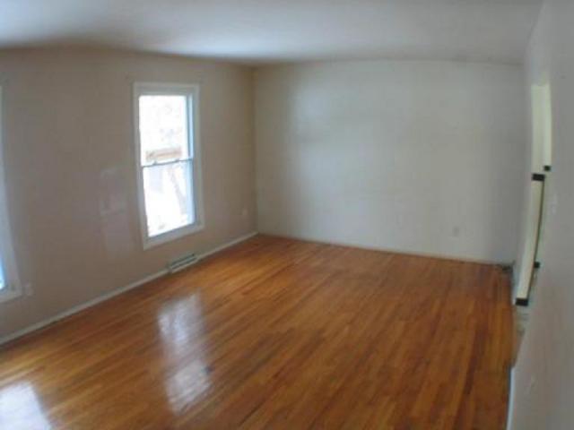 1516 Demorest Road Columbus, OH 43228 - Photo 4 of 8 Gallery Image 4