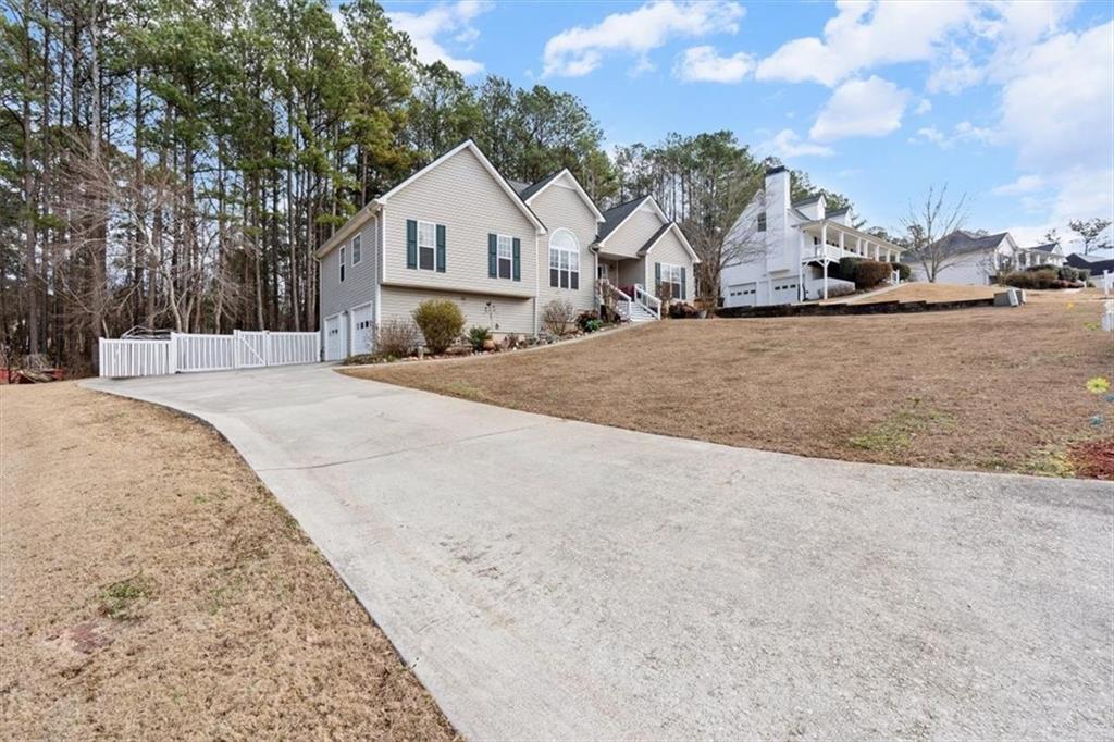 136 Harborside Drive Dallas, GA 30132 - Photo 3 of 58