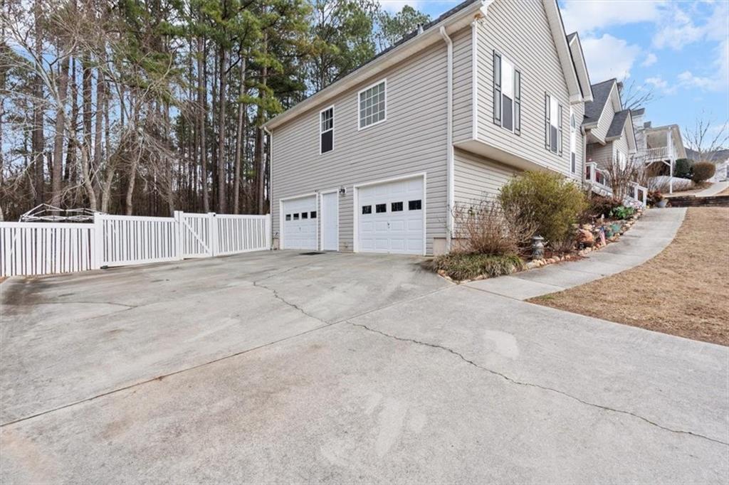 136 Harborside Drive Dallas, GA 30132 - Photo 4 of 58