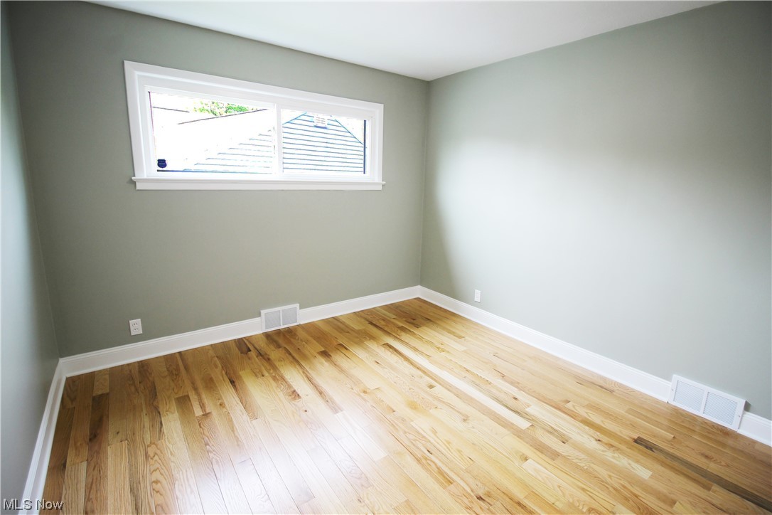 4541 Springvale Drive Warrensville Heights, OH 44128 - Photo 20 of 33 BEDROOM 3